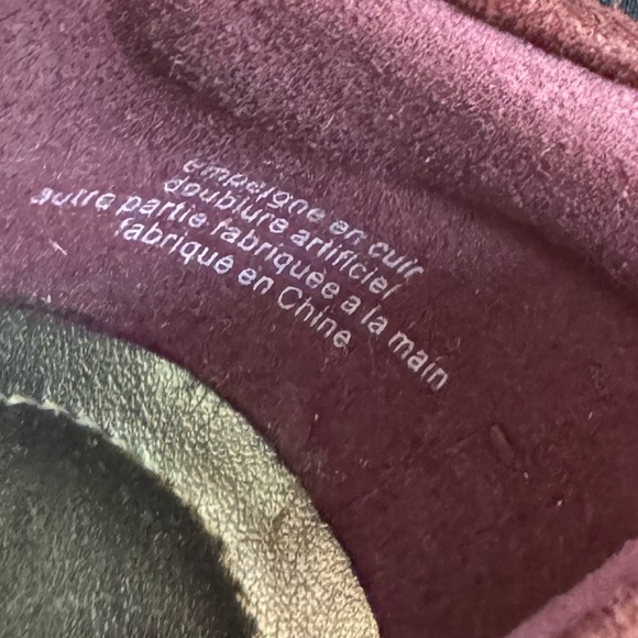 Easy Spirit size 8 W burgundy / wine suede pumps - Picture 10 of 14